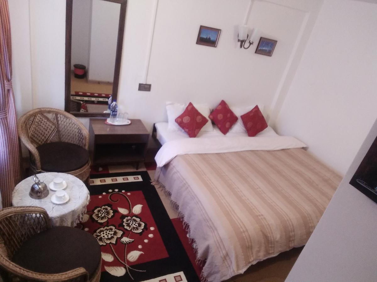 Himalayan Inn Homestay Дарджилінг Екстер'єр фото