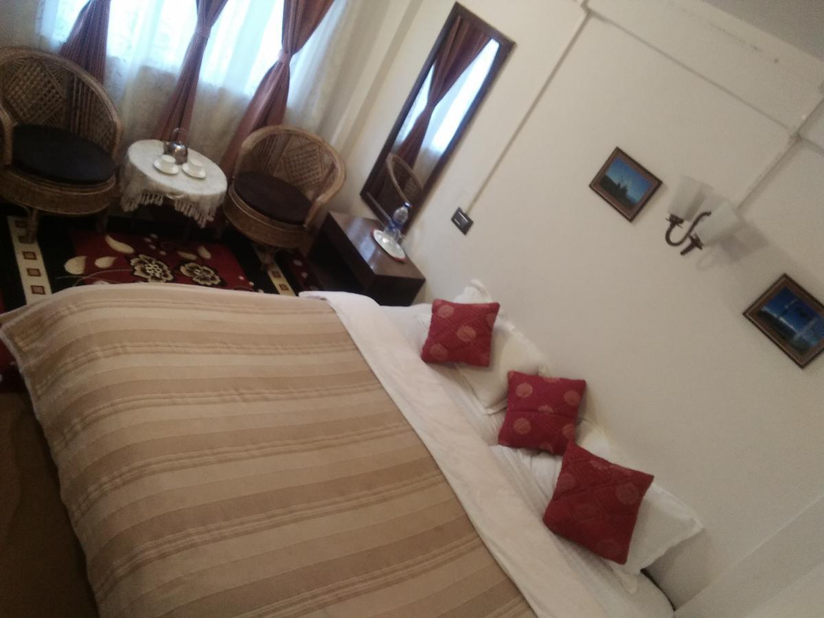 Himalayan Inn Homestay Дарджилінг Екстер'єр фото